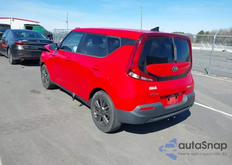 2021 Kia Soul S z USA, uszkodzony, nr VIN KNDJ23AU7M7146779
